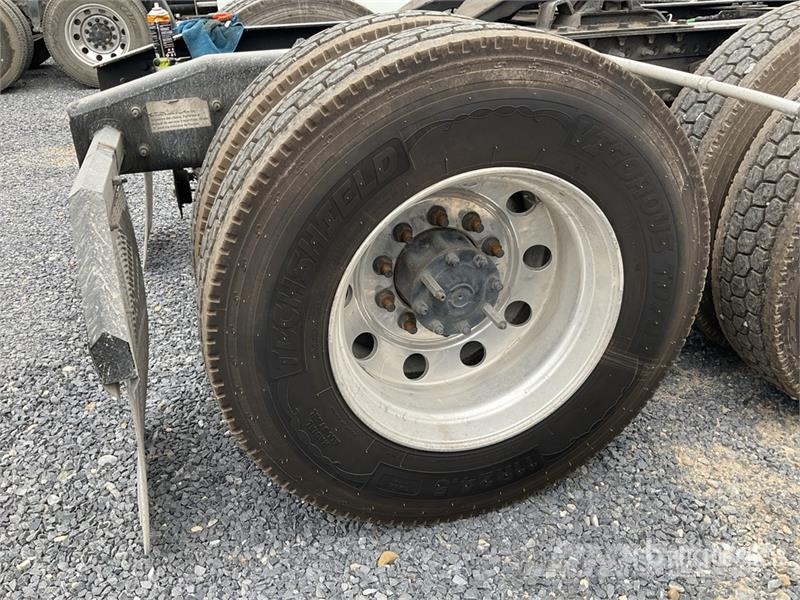 Freightliner Cascadia 125 Truck Tractor Units