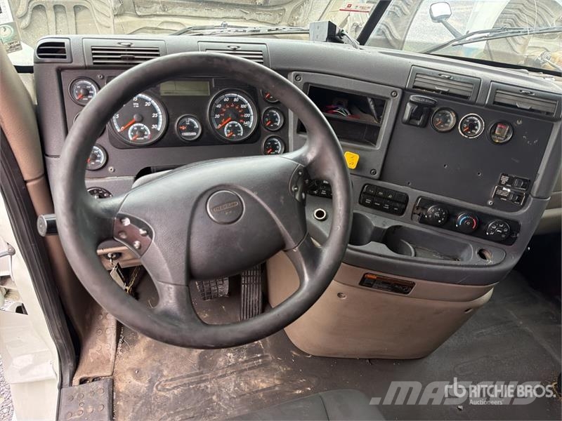 Freightliner Cascadia 125 Truck Tractor Units