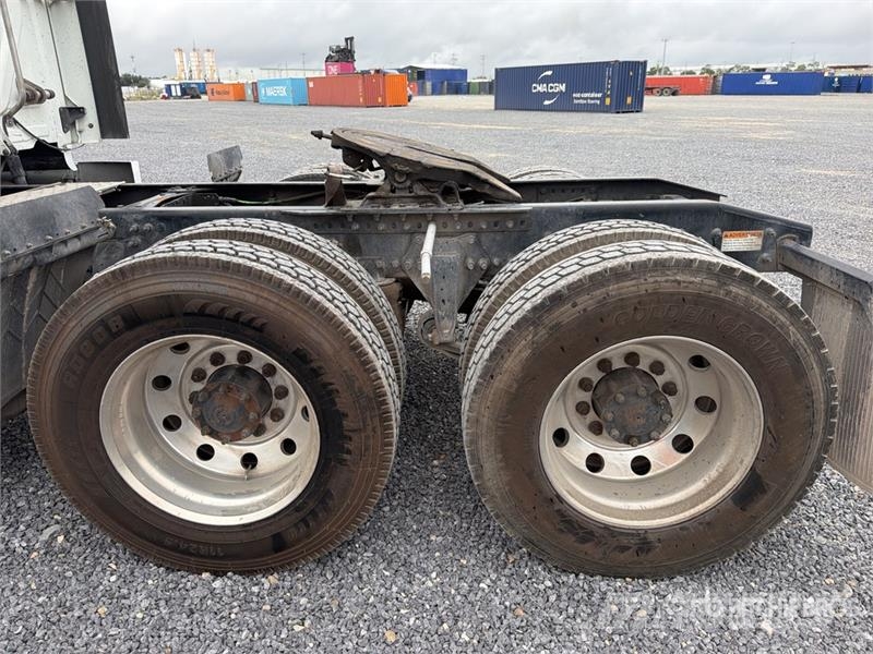 Freightliner Cascadia 125 Sadulveokid
