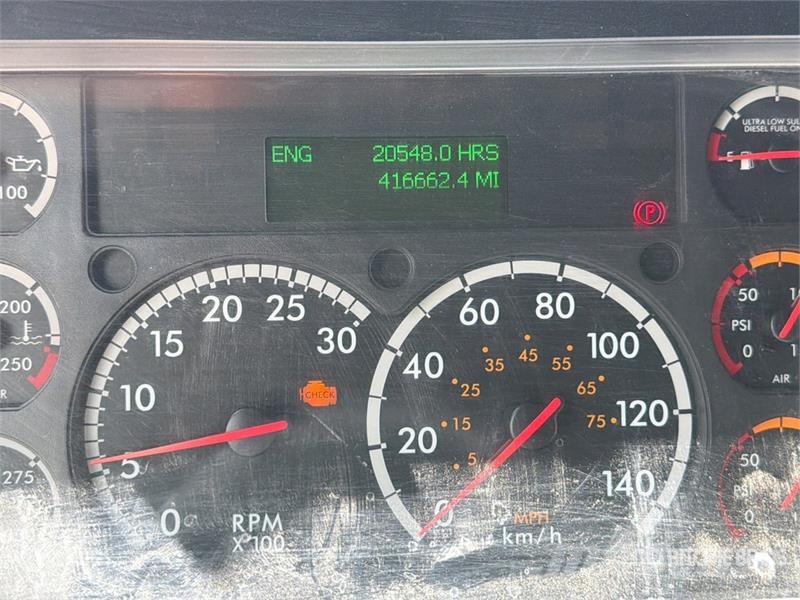 Freightliner Cascadia 6x4 Tractocamion con Dormitorio / T/A Sle Tractor Units