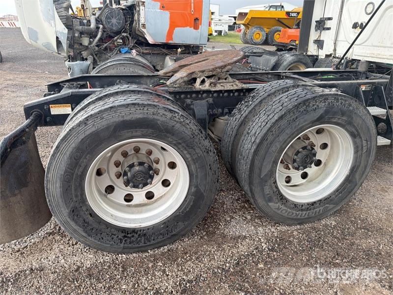 Freightliner Cascadia 125 6x4 Tractocamion con Dormitorio (INOP Traktorske jedinice