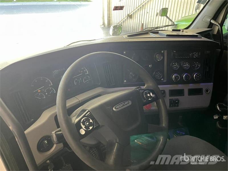 Freightliner Cascadia 126 Tractocamion con Dormitorio / T/A Sle Sattelzugmaschinen