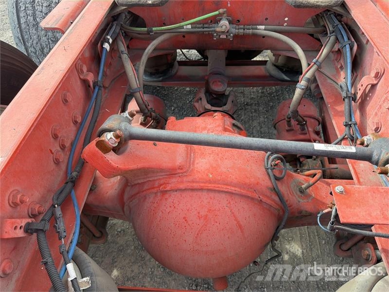 Freightliner Cascadia 125 6x4 Tractocamion con Dormitorio / T/A Tegljači