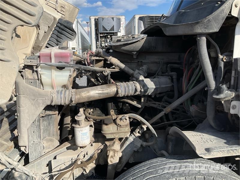 Freightliner Cascadia 6x4 Tractocamion con Dormitorio / T/A Sle Cabezas tractoras