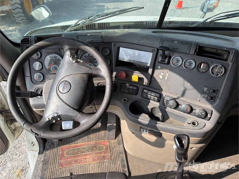 Freightliner Cascadia 125 6x4 Tractocamion con Dormitorio / T/A Sattelzugmaschinen