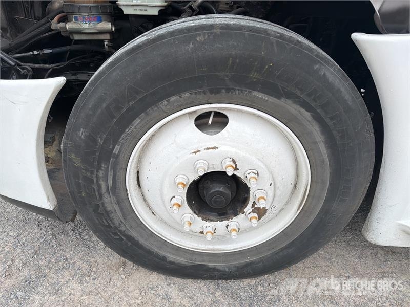 Freightliner Cascadia 125 6x4 Tractocamion con Dormitorio / T/A Naudoti vilkikai