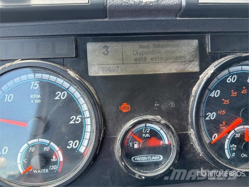 Freightliner Cascadia 125 6x4 Tractocamion con Dormitorio / T/A Cabezas tractoras