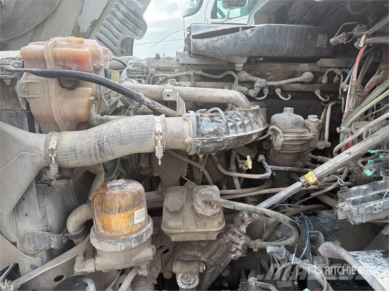 Freightliner Cascadia 125 6x4 Tractocamion con Dormitorio / T/A Sattelzugmaschinen