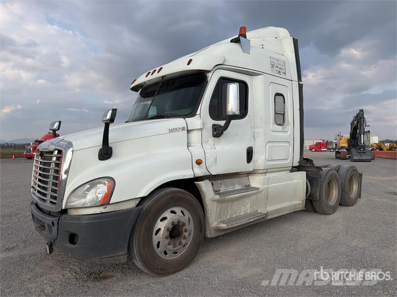Freightliner Cascadia 125 6x4 Tractocamion con Dormitorio / T/A Sattelzugmaschinen