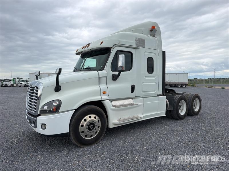 Freightliner Cascadia 125 Truck Tractor Units