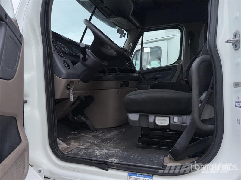 Freightliner Cascadia 125 Truck Tractor Units