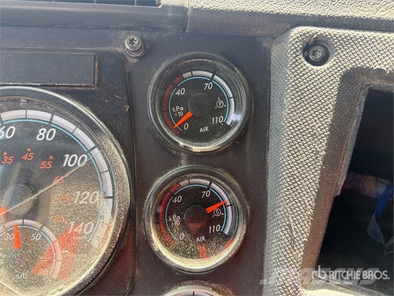 Freightliner Cascadia 125 6x4 Tractocamion con Dormitorio / T/A Cabezas tractoras
