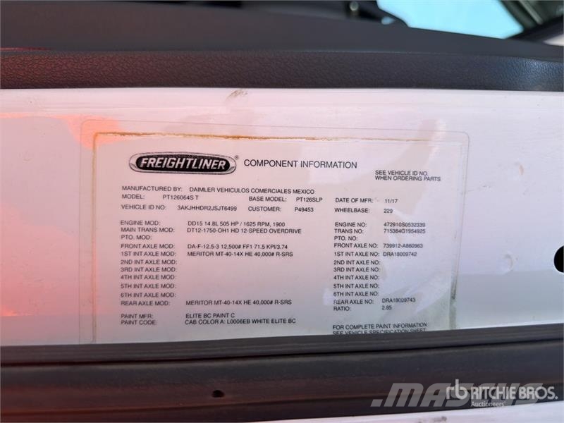 Freightliner Cascadia 126 6x4 Tractocamion con Dormitorio / T/A Tracteur routier