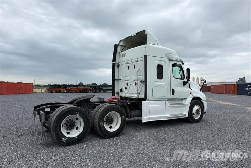Freightliner Cascadia 125 曳引機組件