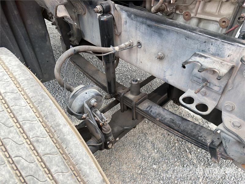 Freightliner Cascadia 125 6x4 Tractocamion con Dormitorio / T/A Tracteur routier