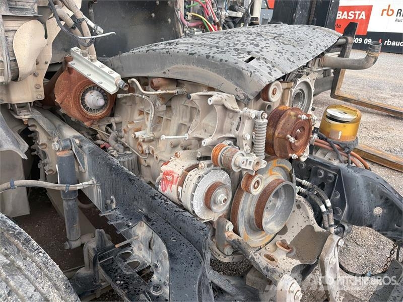 Freightliner Cascadia 125 6x4 Tractocamion con Dormitorio (SOLO Vilcēji