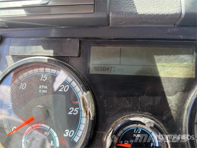 Freightliner Cascadia 125 6x4 Tractocamion con Dormitorio / T/A Cabezas tractoras