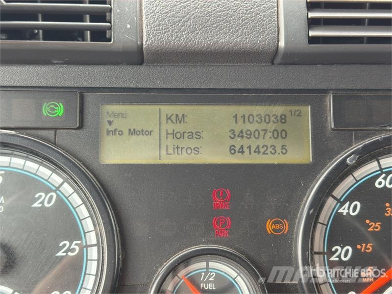 Freightliner Cascadia 125 6x4 Tractocamion con Dormitorio / T/A Naudoti vilkikai