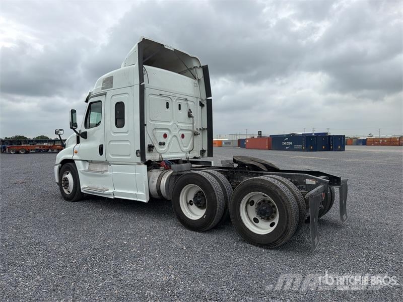 Freightliner Cascadia 125 Sadulveokid