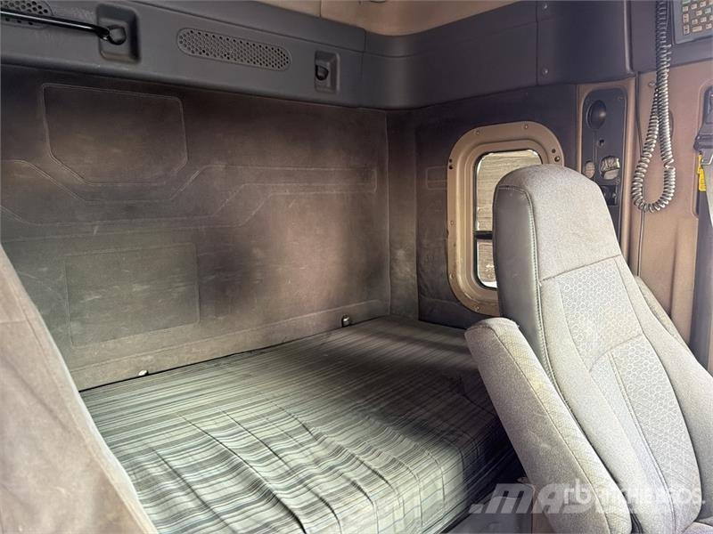 Freightliner Cascadia 125 6x4 Tractocamion con Dormitorio / T/A Sattelzugmaschinen