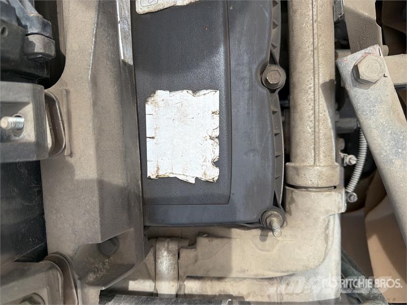Freightliner Cascadia 125 6x4 Tractocamion con Dormitorio / T/A Tracteur routier