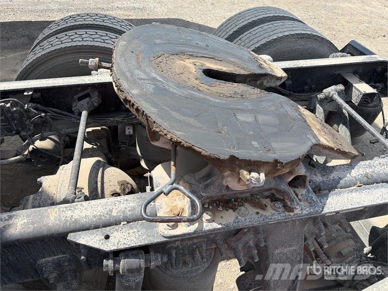 Freightliner Cascadia 125 6x2 Tractocamion con Dormitorio / T/A Cabezas tractoras