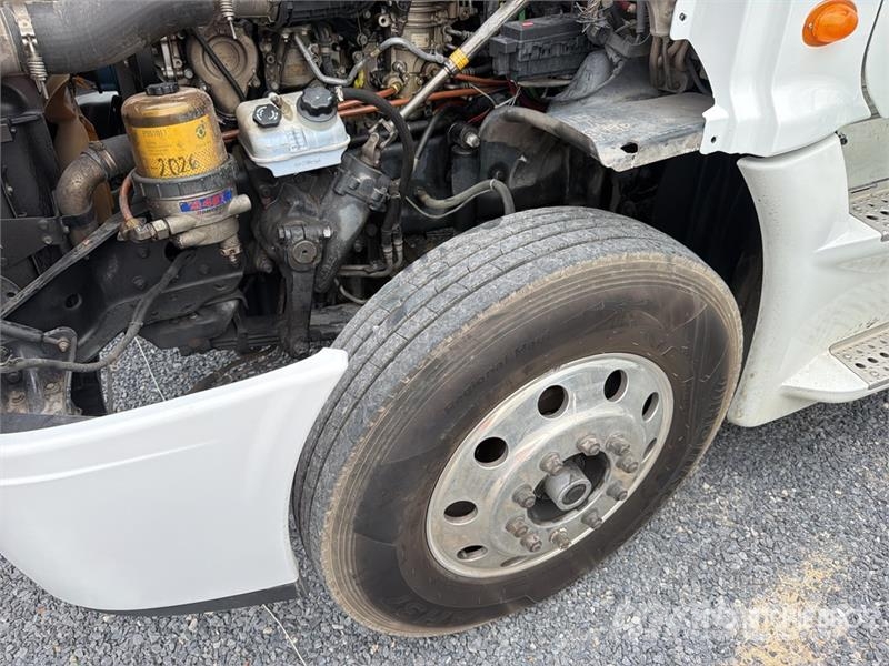 Freightliner Cascadia 125 Truck Tractor Units