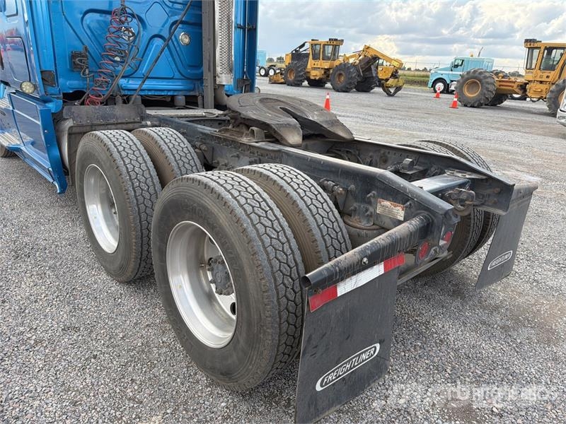 Freightliner Cascadia 125 6x4 Tractocamion con Dormitorio / T/A Седельные тягачи
