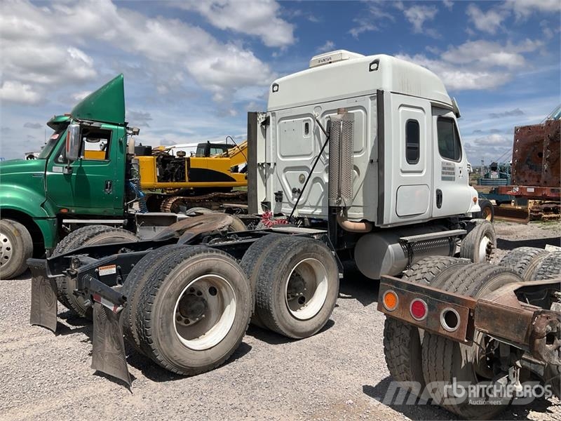 Freightliner Cascadia 125 Tractocamion con Dormitorio / T/A Sle Tractor Units