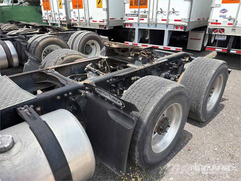 Freightliner Cascadia 125 6x4 Tractocamion con Dormitorio / T/A Cabezas tractoras