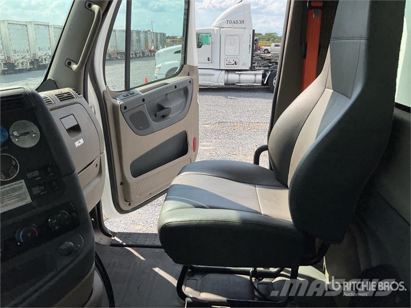 Freightliner Cascadia 20000 L 6x4 Camion Pipa de Agua / Water T Ūdens mašīnas