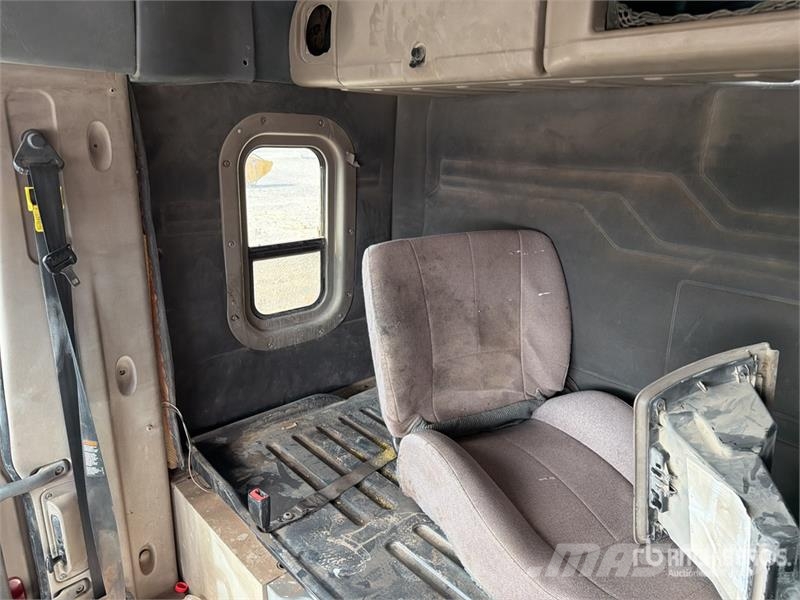 Freightliner Cascadia 125 Tractocamion con Dormitorio (INOPERAB Cabezas tractoras