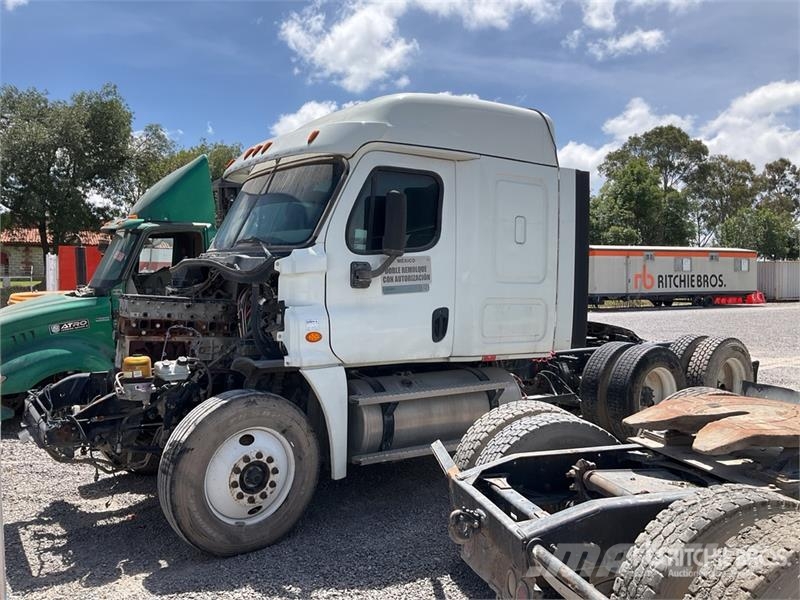 Freightliner Cascadia 125 Tractocamion con Dormitorio / T/A Sle Tractor Units