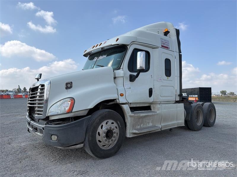 Freightliner Cascadia 125 6x4 Tractocamion con Dormitorio / T/A Sattelzugmaschinen