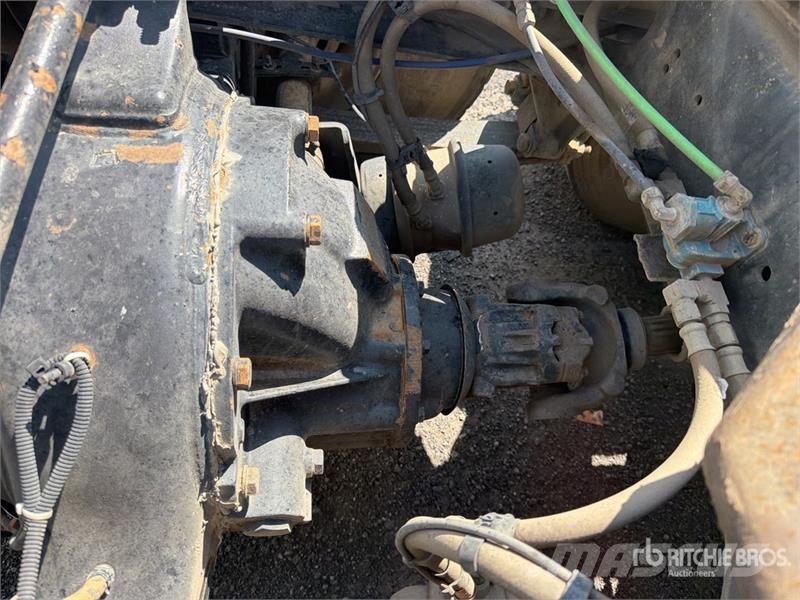 Freightliner Cascadia 125 6x4 Tractocamion con Dormitorio / T/A Cabezas tractoras