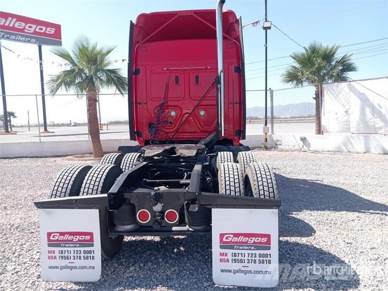 Freightliner Cascadia 126 Tractocamion con Dormitorio / T/A Sle Sattelzugmaschinen