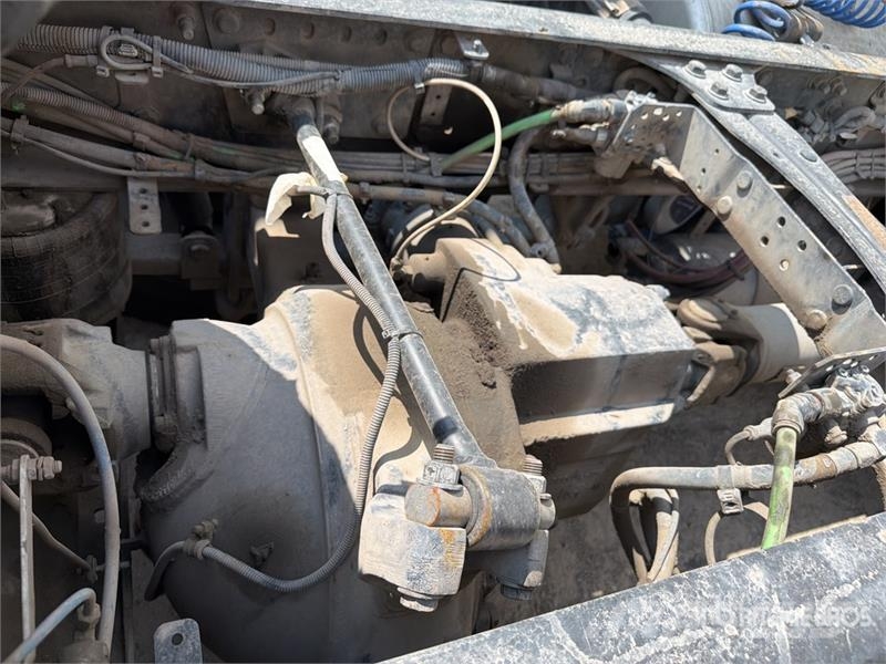 Freightliner Cascadia 125 6x4 Tractocamion con Dormitorio / T/A Cabezas tractoras