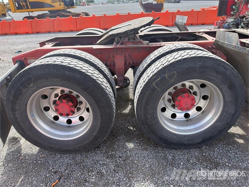 Freightliner Cascadia 125 6x4 Tractocamion con Dormitorio / T/A Tractor Units