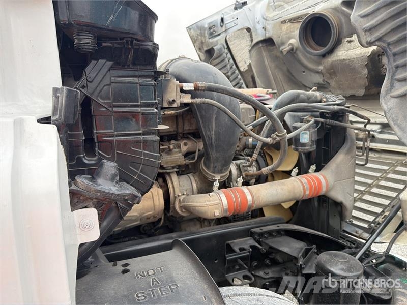Freightliner Cascadia 125 6x4 Tractocamion con Dormitorio / T/A Naudoti vilkikai