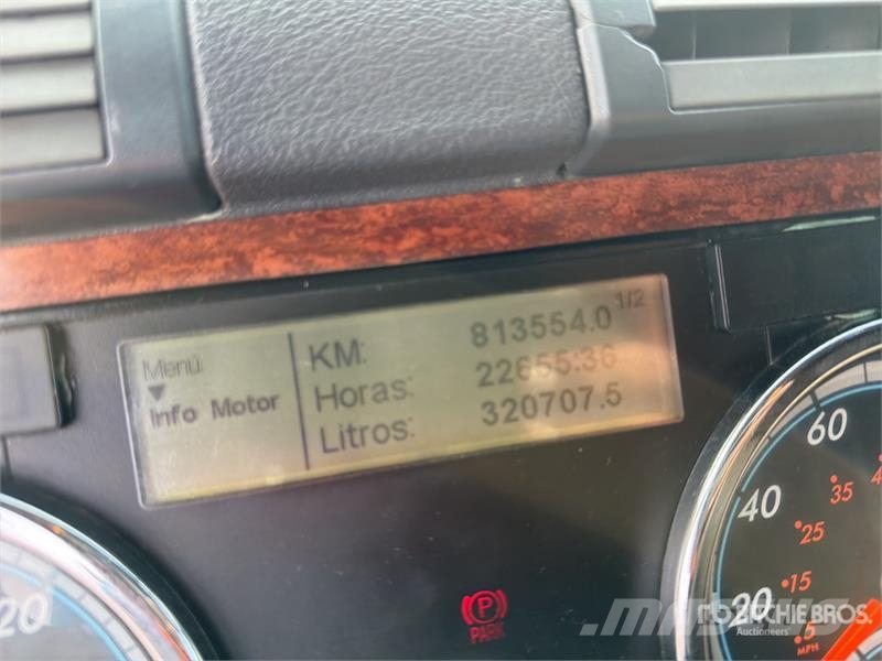 Freightliner Cascadia 125 6x4 Tractocamion con Dormitorio / T/A Седельные тягачи