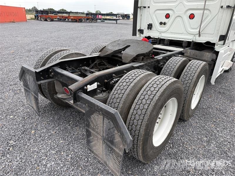 Freightliner Cascadia 125 Truck Tractor Units