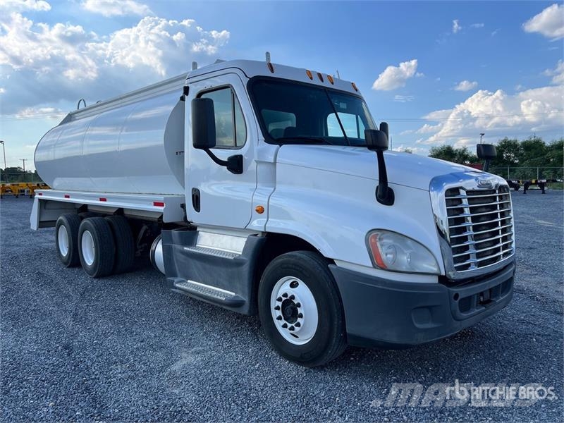 Freightliner Cascadia 20000 L 6x4 Camion Pipa de Agua / Water T Tankvogne - vand