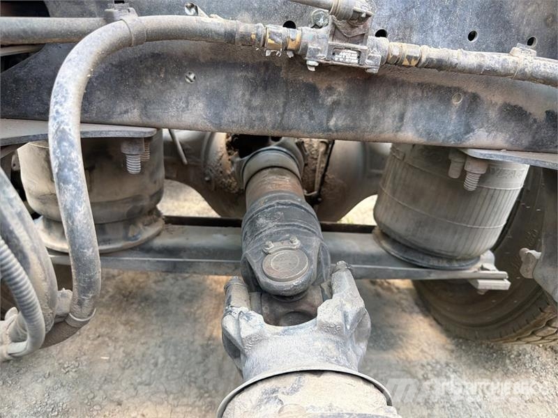 Freightliner Cascadia 125 6x4 Tractocamion con Dormitorio / T/A Cabezas tractoras