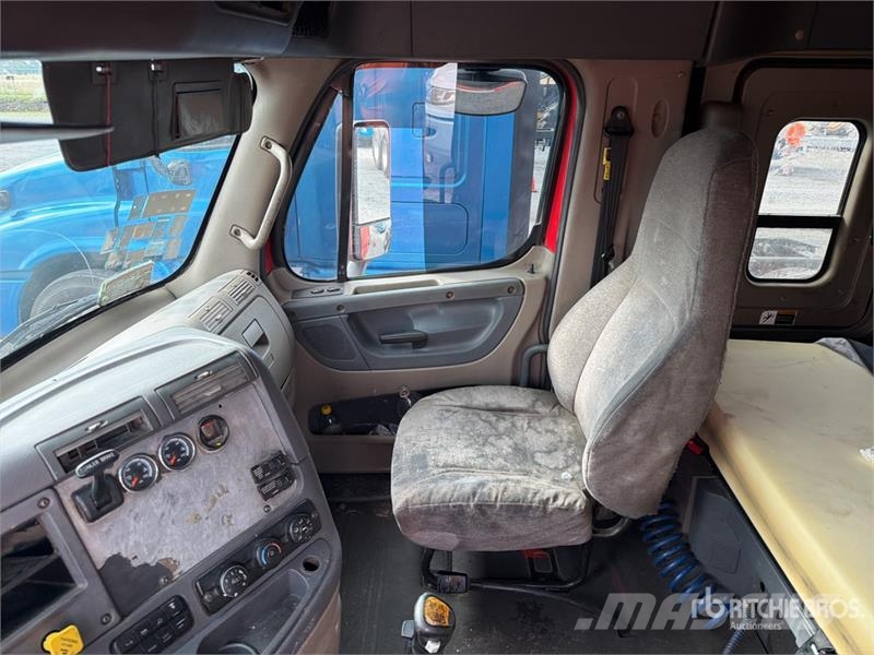 Freightliner Cascadia 125 6x4 Tractocamion con Dormitorio / T/A Naudoti vilkikai