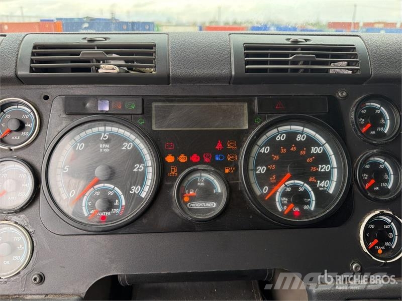 Freightliner Cascadia 125 曳引機組件