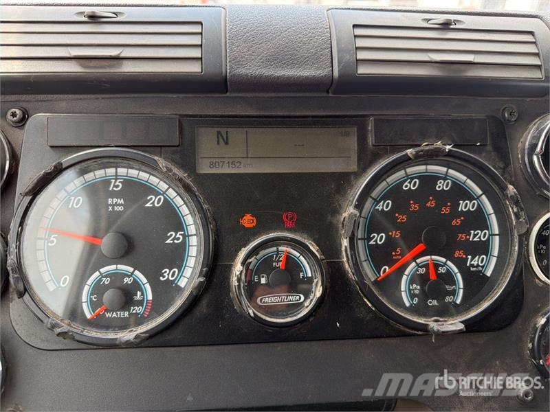 Freightliner Cascadia 125 6x4 Tractocamion con Dormitorio / T/A Cabezas tractoras