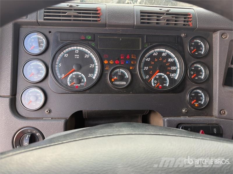 Freightliner Cascadia 125 6x4 Tractocamion con Dormitorio / T/A Sattelzugmaschinen