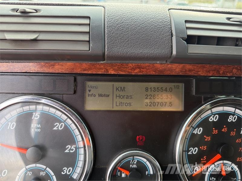 Freightliner Cascadia 125 6x4 Tractocamion con Dormitorio / T/A Седельные тягачи
