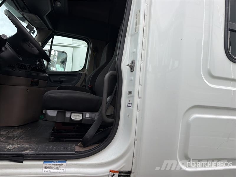 Freightliner Cascadia 125 Truck Tractor Units