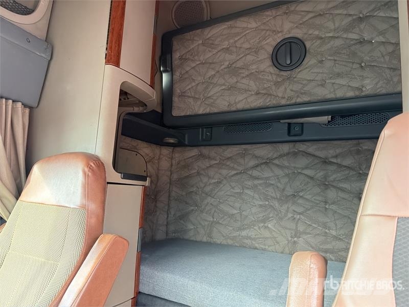 Freightliner Cascadia 125 6x4 Tractocamion con Dormitorio / T/A Sattelzugmaschinen